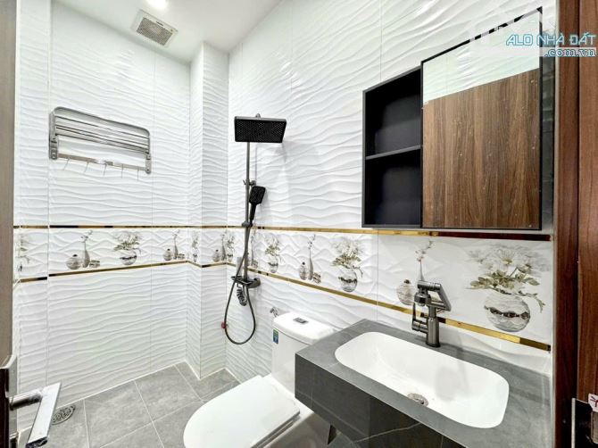 CĂN HỘ DỊCH VỤ HOÀ BÌNH PHƯỜNG 5 QUẬN 11 DT: 4*15M CHỈ 8 TỶ 7 - 6