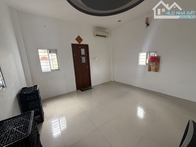 3 TẦNG -HẺM 8M  CHIẾN LƯỢC BÌNH TRỊ ĐÔNG BÌNH TÂN DT: 4.3*13.5M - CHỈ 6 TỶ 5 - 6