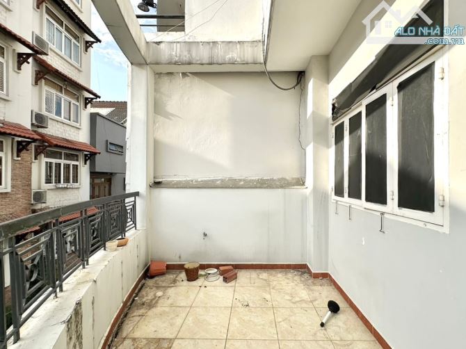 🏩 HXH NGAY NGUYỄN VĂN TRỖI P.11 PHÚ NHUẬN - 60M2 (4.3x14) A4 - 5 TẦNG CHỈ 11.X TỶ - 6