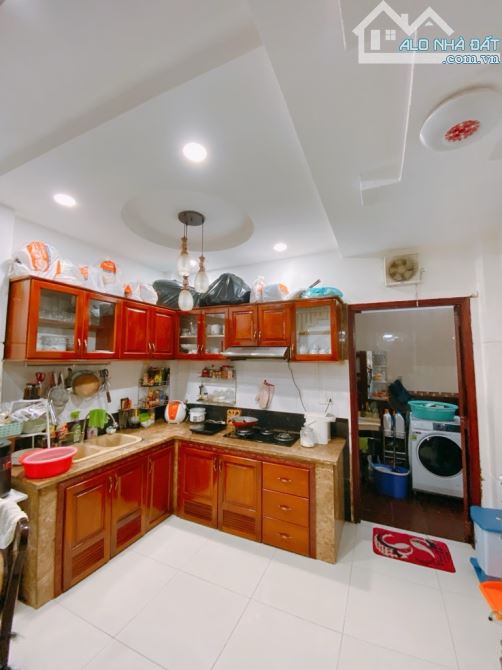 Bán Nhà Quận 7_Mặt Tiền Đường 14M_Sát Phú Mỹ Hưng_72M2+4Tầng;8PN;Đẹp Lung Linh;Chỉ 15.X Tỷ - 6