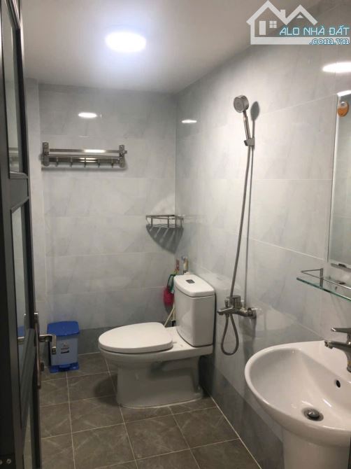 NHÀ ĐẸP 107 m2, 5 TẦNG THANG MÁY DƯƠNG BÁ TRẠC HẺM XE HƠI CHỈ NHỈNH 15 TỶ - 7