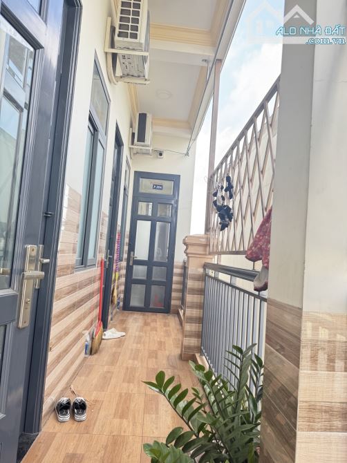 Căn Hộ Dịch Vụ 5 Tầng + 15 phòng, ngay sát Chợ Thủ Đức. (6 x 23) Thu nhập 65 triệu/tháng - 7