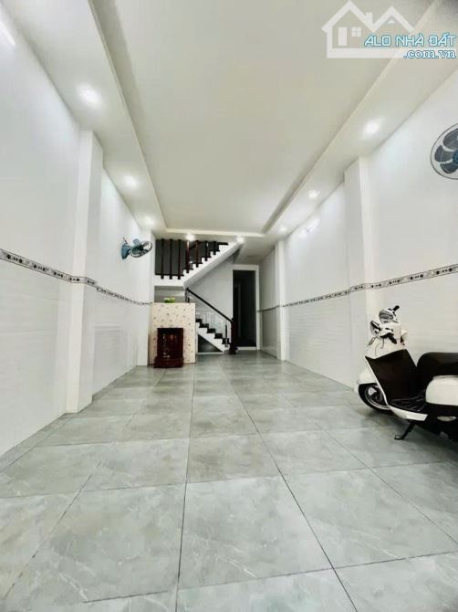 Nhà bán: đường BBAH Liên khu 2-10. Q Bình Tân. DTSD 85m2.,  4 tầng. Giá 9,5 tỷ - 8