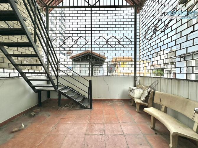 🏩 HXH NGAY NGUYỄN VĂN TRỖI P.11 PHÚ NHUẬN - 60M2 (4.3x14) A4 - 5 TẦNG CHỈ 11.X TỶ - 8