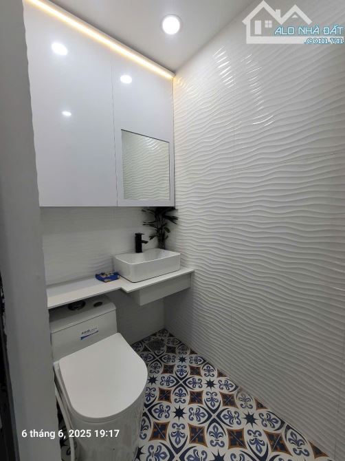 Nhà mới đẹp sát mặt tiền p16 gò vấp chỉ hơn 4 đồng - 8