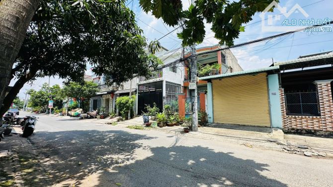 Nhà mặt tiền kinh doanh gần BigC GO, phường Đông Hòa, TP Dĩ An. 10,5 tỷ - 9