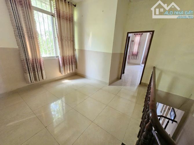 Nhà sân vườn gần ngã tư Chiêu Liêu, phường Tân Đông Hiệp, TP Dĩ An. 10 tỷ - 9