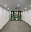 Cho thuê 3 tầng 1 - 2 - 3 tại tòa nhà Hoàng Cầu. 240m2 có hầm để xe, khu vực đông đúc