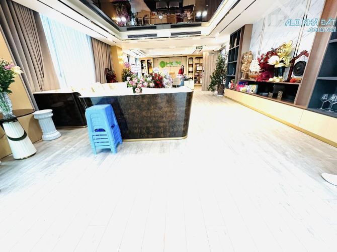 Siêu phẩm Nguyễn Xiển Thanh Xuân Sổ vuông 96m 9 tầng MT20m Giá 90 tỷ Ngõ ô tô tránh đỗ cửa