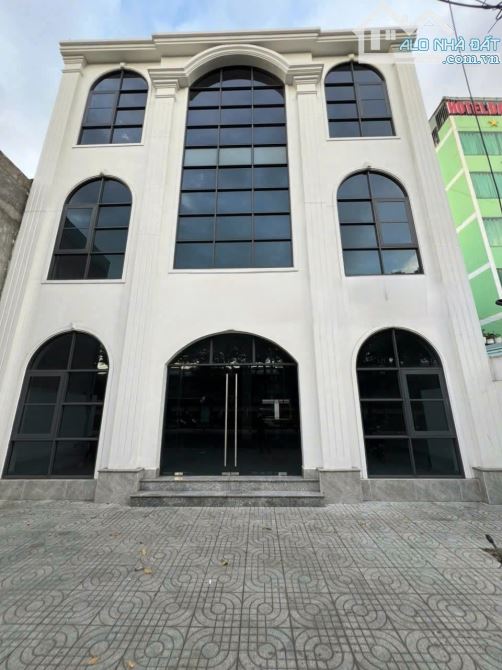 Ngang 11m - Cho thuê MT 840 Quang Trung, Quận Gò Vấp