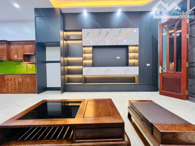 BÁN NHÀ PHỐ NGỌC HÀ NHÀ ĐẸP - THANG MÁY - OTO - KINH DOANH DIẸN TÍCH 45m2 5 Tầng Mặt Tiền