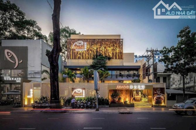 Biệt Thự Rẻ Nhất Cao Thắng, Phường 4, Quận 3 - 180m2 (8 x 22m) - 4 Tầng 12 Phòng - 53 Tỷ