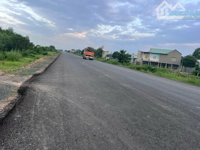 BÁN ĐẤT MT ĐT 782 KẾT NỐI CÁC KCN THUẬN TIỆN KINH DOANH, KHO XƯỞNG
