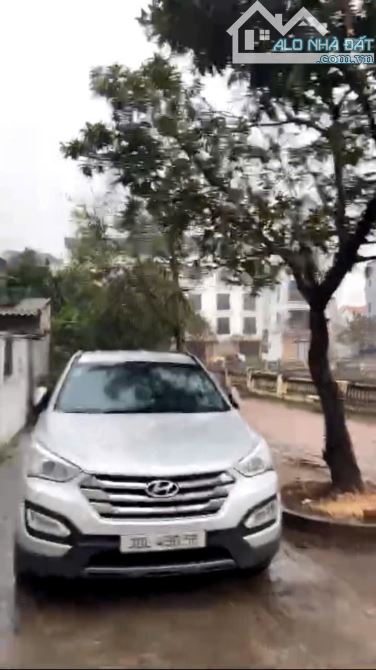 Anh Minh Hàng xóm nhờ bán gấp mảnh đất ô tô đỗ cửa 45m2, MT 4.1, giá nhỉnh 4 tỷ.