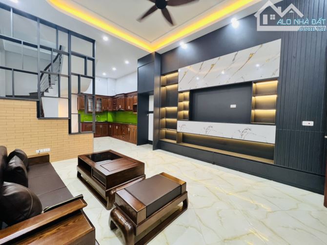Bán nhà xuân đỉnh DT 44m Ô Tô 5m dân xây giá chỉ 8,6 tỷ duy nhất 1 căn