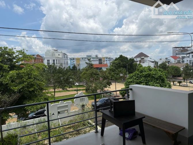 Bán Nhà View Hoa Viên Phan Đăng Lưu - Metroll Vip