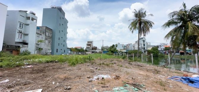Gấp Bán Đất gần MT Lã Xuân Oai, Quận 9(cũ), dt 1720m2, giá 58 tỷ.