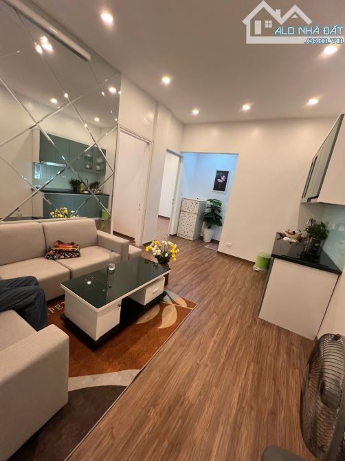 Bán tập thể tầng 3, mặt phố Nguyễn Phong Sắc, Cầu Giấy: 68m, 2 ngủ, 2 vệ sinh: 3,9 tỷ