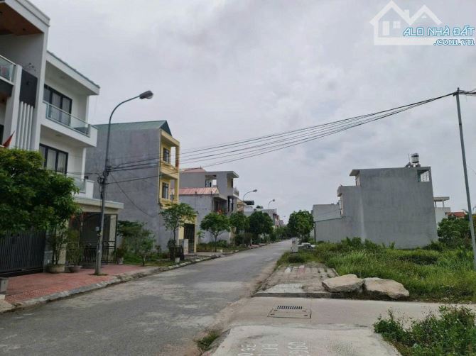 Bán 80m2 tại khu Tái Định Cư Ngọc Xuyên ,Quận Đồ Sơn  đường trải nhựa đèn cao áp giá tốt