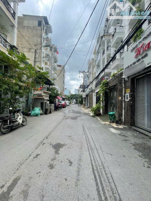 Bán nhà 5 tầng, 65m2, hẻm 10m kinh doanh, gần mặt tiền Dương Quảng Hàm, phường 5, Gò Vấp