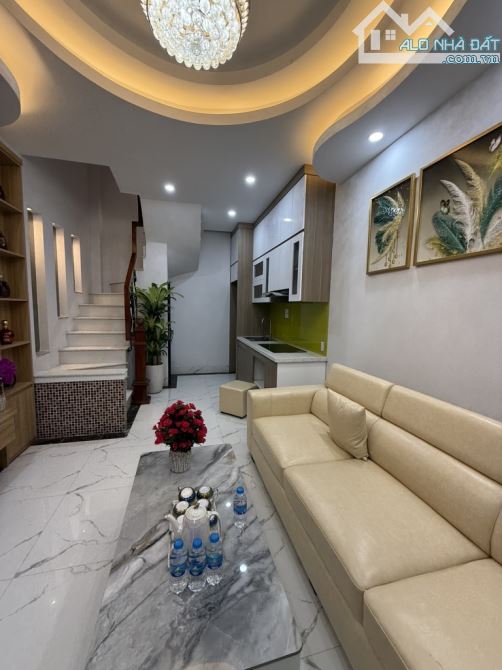 NHÀ ĐẸP QUẬN THANH XUÂN- NGAY SÁT NGÃ TƯ SỞ- 70M RA MẶT PHỐ- FULL ĐỒ NỘI - CÔNG NĂNG.
