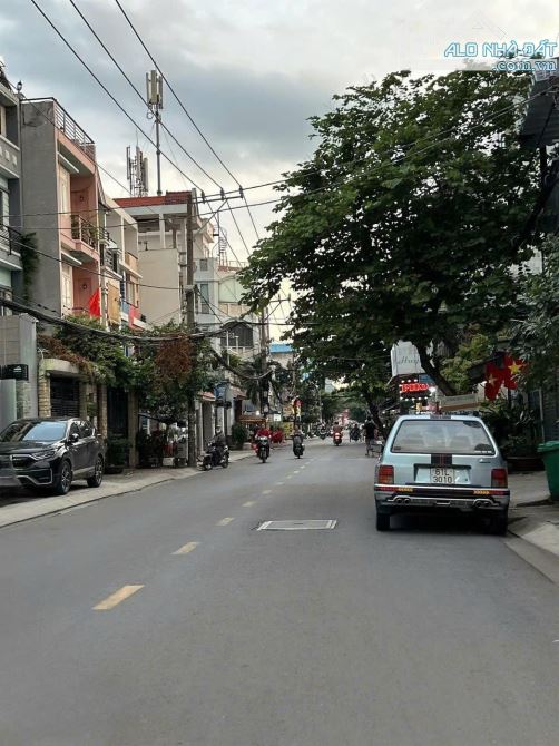Bán Gấp MTKD, 111m2 ngang 4m nở hậu 6.3m. Trần Bá Giao P5 Gò Vấp, chỉ 9 tỷ TL.