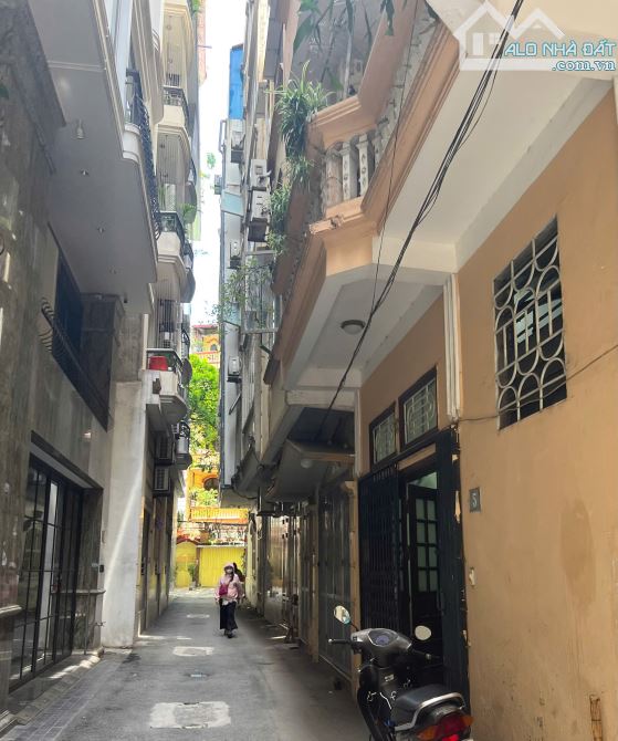 NGHĨA TÂN - PHÂN LÔ BÀN CỜ - Ô TÔ - NGÕ THÔNG - GẦN PHỐ - 36M2 - 10.x TỶ