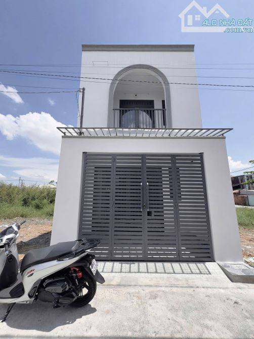 Bán nhà 1T1L mới 100% ngay KDC-Bửu Hoà,cách Nguyễn Thị Tồn 100m,đường ô tô 7 chỗ chạy vivu
