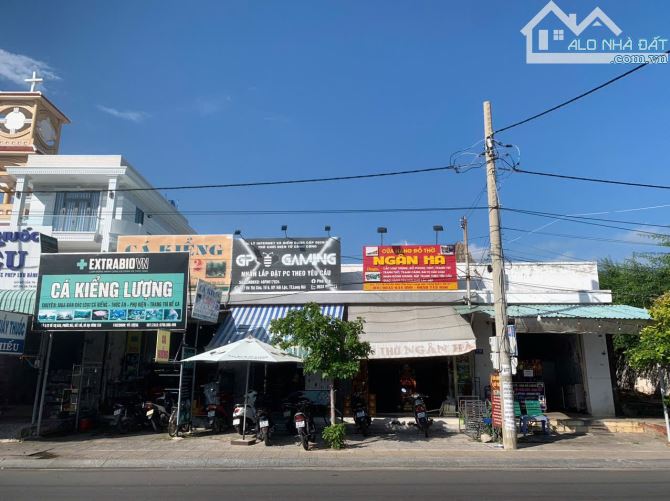 Cần bán mặt tiền kinh doanh đường Võ Thị Sáu, TT Long Hải - Giá bán : 15 tỷ 900 triệu
