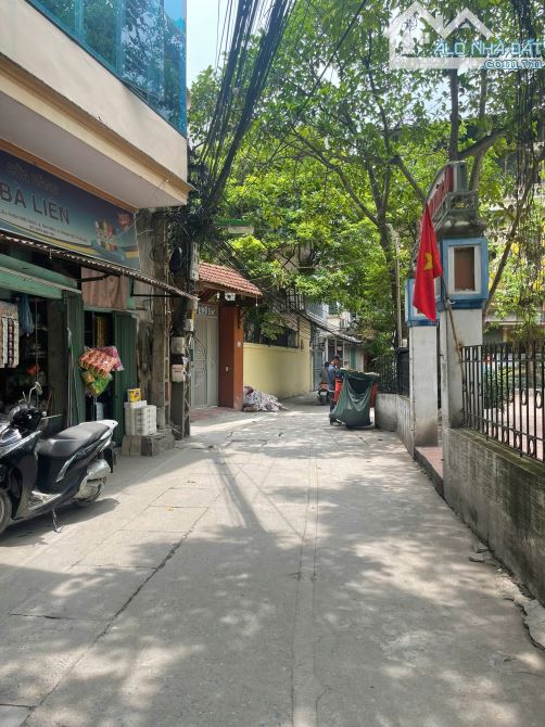 CCMN TRiều Khúc 60m 7t thang máy 15PKK,trước nhà rộng,ôtô 4 chỗ vào nhà,ngay trung tâm