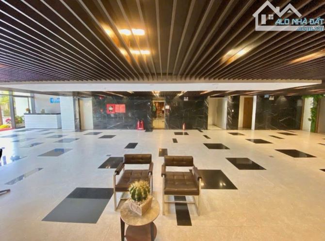 Bán tòa nhà văn phòng Hải Châu 13 tầng doanh thu 700tr/th