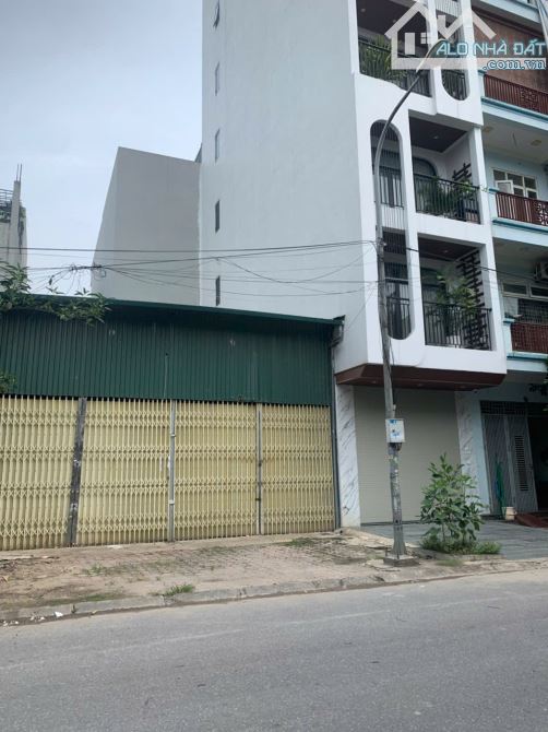 bán đất tặng nhà cấp 4 geleximco, 50m2, MT 5m, đường 12m, vỉa hè 5m, view vườn hoa, 13ti