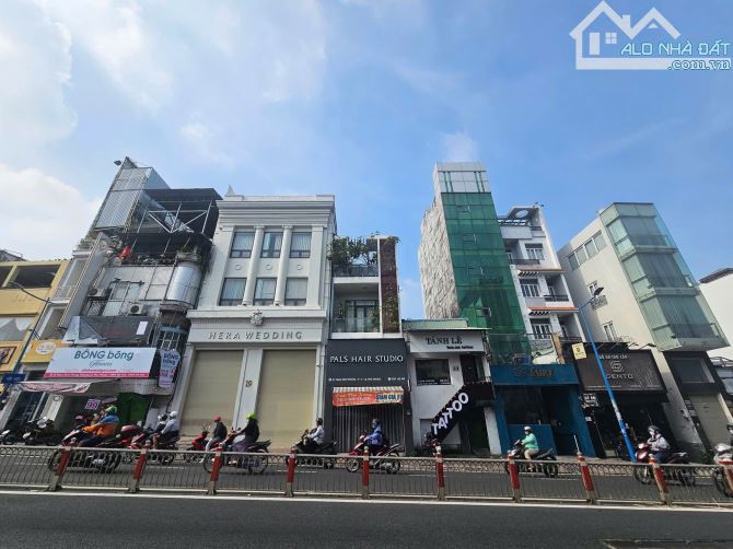 (Rẻ nhất khu vực) Bán nhà MT Nguyễn Thái Học Q1. 4x16 Vuông. Vỉa hẻ 8m. Giá chỉ 47 tỷ TL