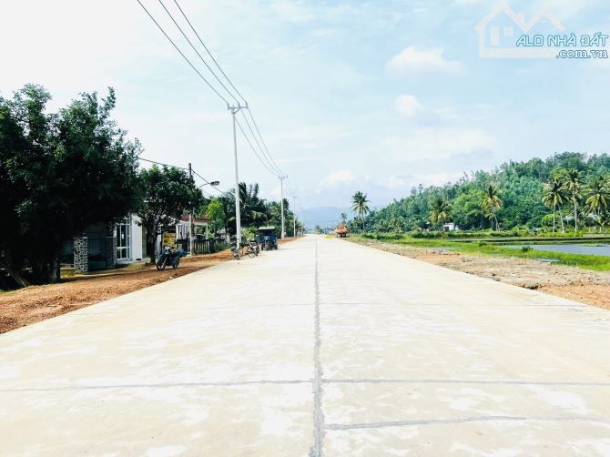 ĐẤT MẶT TIỀN NGUYỄN THỊ MINH KHAI, 5 X 23M, FULL THỔ CƯ, GẦN CHỢ TRƯỜNG XUÂN, GIÁ CHỈ 9XX