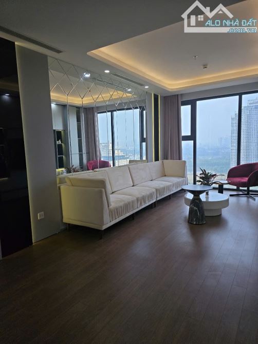 Bán CH Green Diamond 93 Làng Hạ DT 137,4m 3PN Full NT View đẹp tầng trung giá 16 tỷ SĐCC