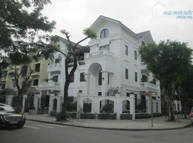 Chỉ 100 triệu/m2 nhà lô Góc khuTân Tây Đô gần Vinhomes Đan Phượng 280m2.