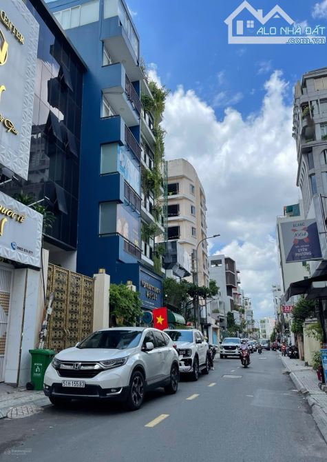 Gia đình cần bán nhà Tân Sơn Nhì, 4x16m, nhà còn mới đẹp giá 7.8 tỷ