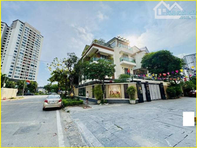 Siêu phẩm! Biệt thự VIP Văn Khê, căn góc 3 thoáng vĩnh viễn, vị trí đắc địa 235m*4T