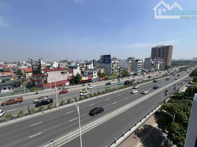 MẶT PHỐ NGÔ GIA TỰ 24 tỷ 80m LÔ GÓC 2 MẶT NGÕ ÔTÔ ĐỖ CỬA,LONG BIÊN