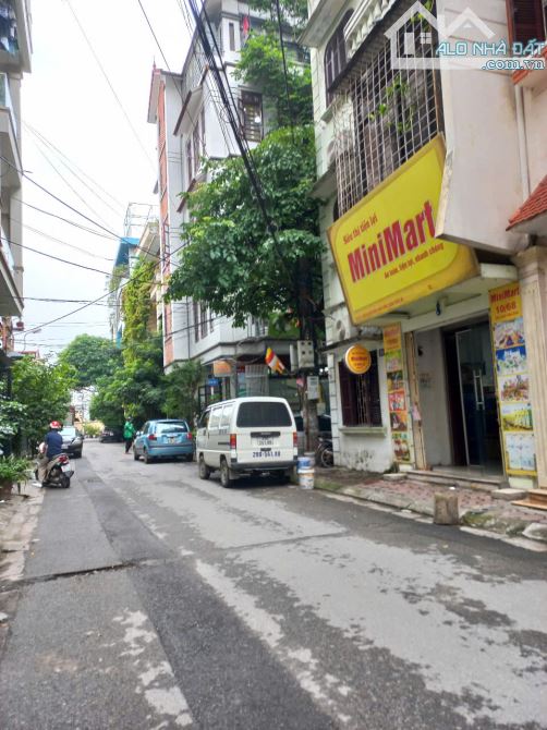 BÁN NHÀ QUAN NHÂN THANH XUÂN, LÔ GÓC 3 THOÁNG VỈA HÈ OTO TRÁNH, DT88M2 NHỈNH 30 TỶ