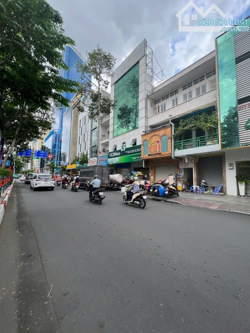 Nhà mặt tiền đường Hàm Nghi, Q.1, cách chợ Bến Thành và Pitexco chỉ 250m, 8x20m,Chỉ 180 Tỷ