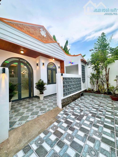 Mẫu Nhà Cấp 4  Đẹp Riêng Biệt Không Có Căn Thứ 2 -  Ngay Vòng Xoay Tân Kim