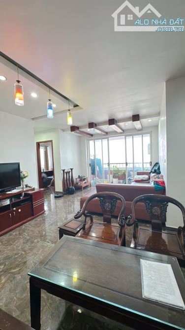 Bán CC E11 Chung Cư 96 Định Công 132m2, 3 ngủ rộng
