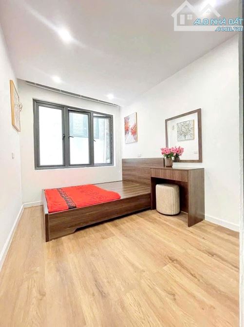 NHÀ ĐẸP XÂY MỚI NGÕ 79 CẦU GIẤY FULL NỘI THẤT, 4 TỶ, NGÕ RỘNG THOÁNG, TL TRỰC TIẾP