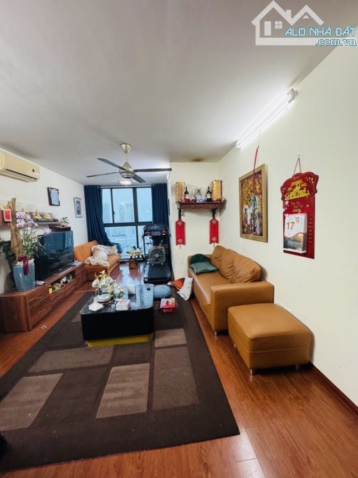 Bán Chung cư VNT Fafilm- 19 Nguyễn Trãi: 96m2, 2 NGỦ 2 WC - NGAY NGÃ TƯ SỞ