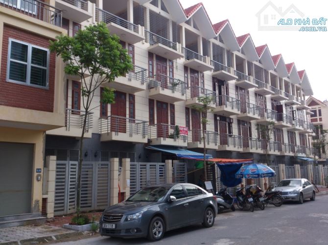 SIÊU NÉT nhà phố LK05, KĐT mới Văn Khê, 92m2, 4 Tầng, 25 tỷ