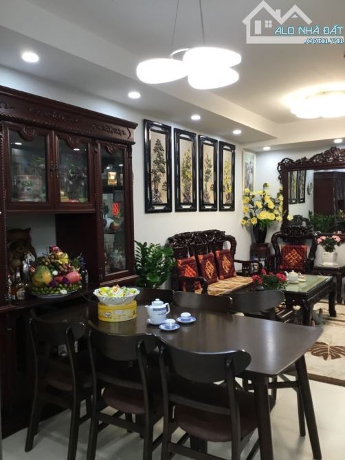 Bán chung cư T&T Vĩnh Hưng 114m2, 3 ngủ cách trường kinh doanh công nghệ 1km