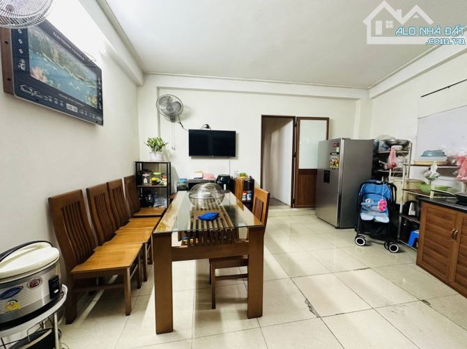 Bán nhà mặt phố Võ Chí Công, Cầu Giấy. 60m², 5 tầng, 3 mặt thoáng, kinh doanh, giá 24 tỷ.