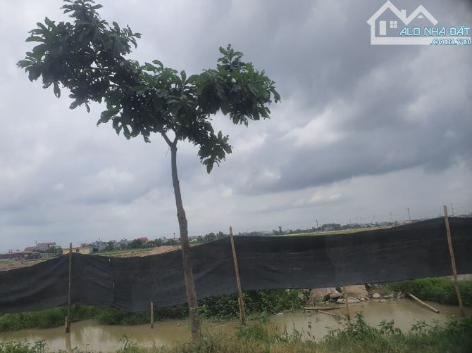 CTY cần bán nhanh 2,5ha đất SXKD Cụm Phùng Chí Kiên, mặt đường Phạn Ngũ Lão, chỉ 3,1 tr/m