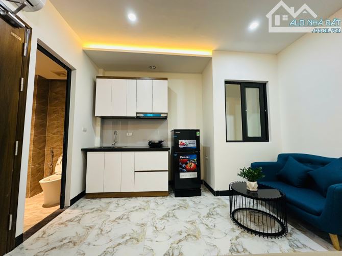 Cho Thuê CCMN Ngõ 96 Đê La Thành  Đống Đa 30m2 Studio Ban Công Cửa Sổ Thang Máy Trống 11P - 10